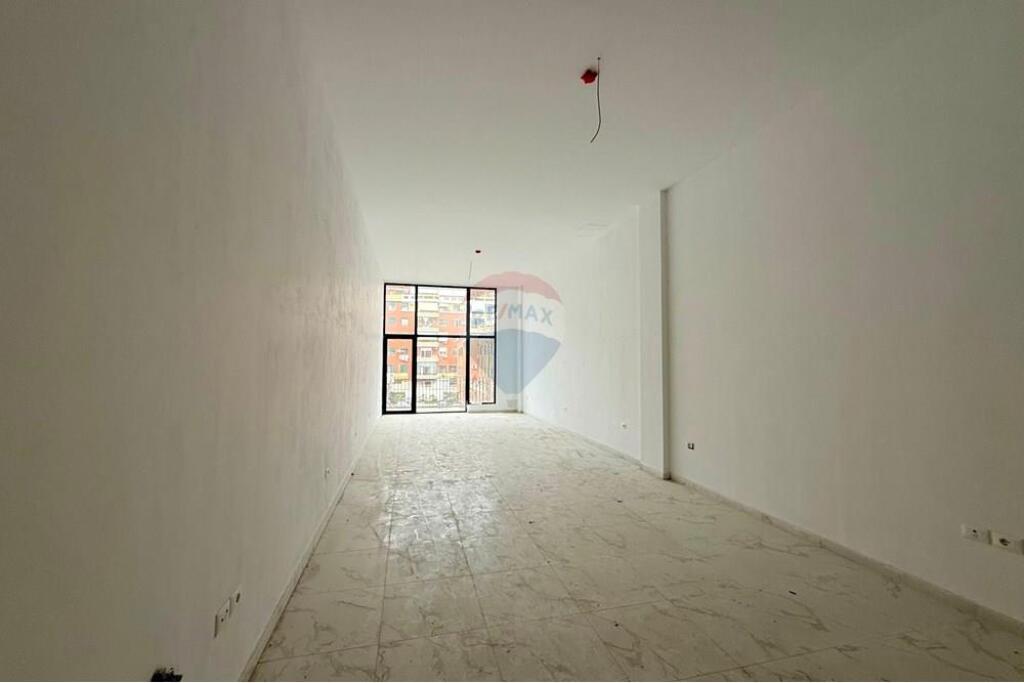 LOCALE UFFICIO IN AFFITTO IN VIA KAVAJES