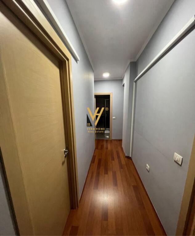 UFFICIO 130 M2 IN AFFITTO AL 5 MAJI, CENTRO CONCORD 950 EURO