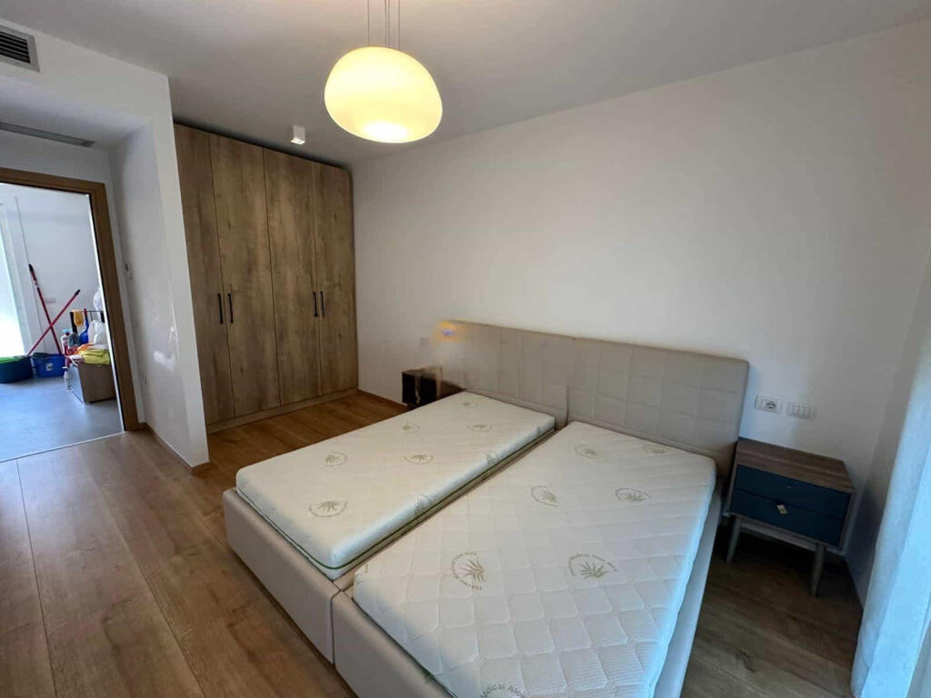 Villa su 3 piani in affitto presso Olive Grove Residence (ID BV22503) Tirana