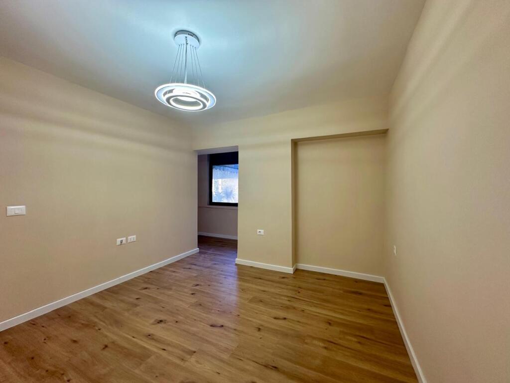 Appartamento 1+1 in vendita a Kombinat, via Fabrika e Qelqit