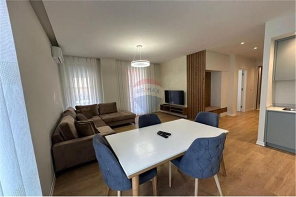 Appartamento - In Vendita - Zogu I Zi, Tirana € 210,000