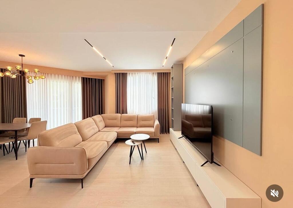 Super ap 2+1 presso river residence ( green city )