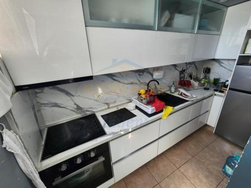 In vendita, Appartamento 2+1, Via Kavaja, Tirana