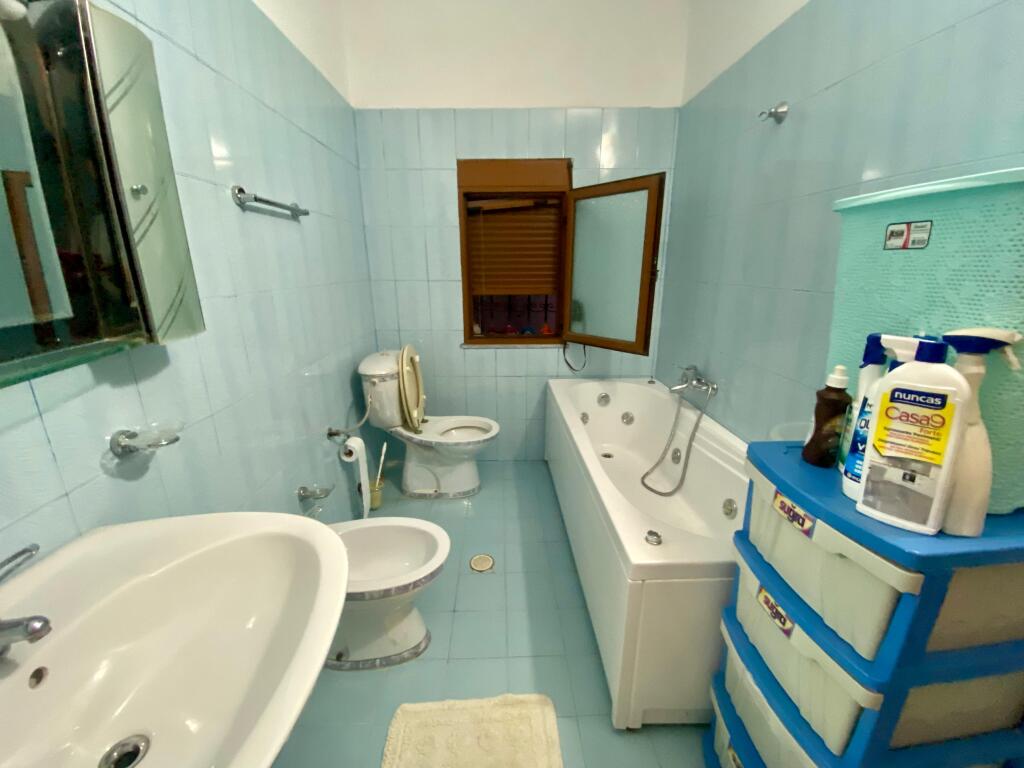Casa Privata In Affitto A Vlore
