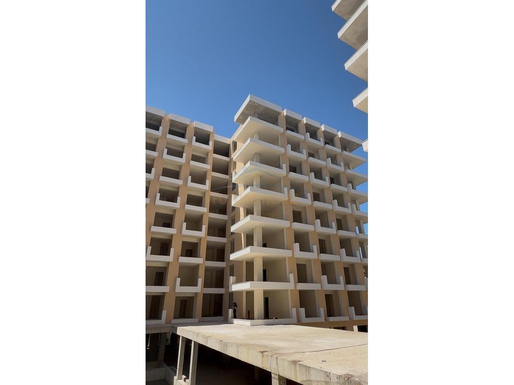 OCCASIONE VENDESI APPARTAMENTO 2+1+2 PRESSO L'EX PARCO SPORTIVO DURRES