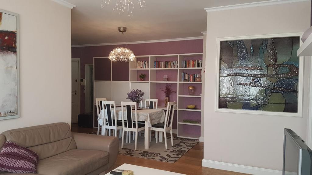 Apartament 2+1, Mozaiku