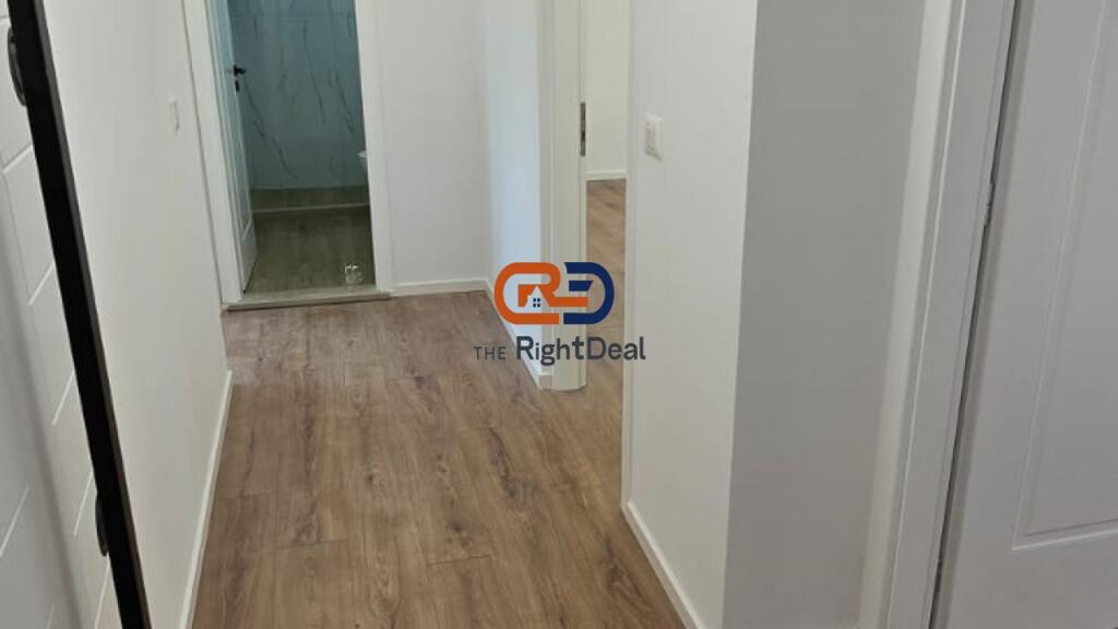 Vicino alla Strada di Kavaja, Super Appartamento 2+1 Appena Investito in Vendita!!!