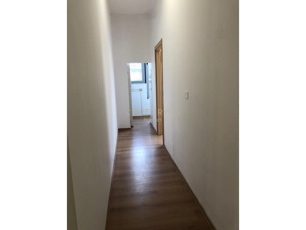 LOCALE UFFICIO IN AFFITTO, CENTRO - VIA "BARDHOK BIBA", TIRANA!