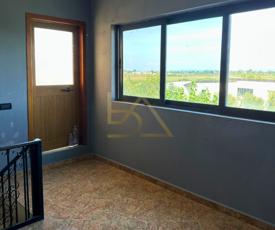 Villa + Terreno in vendita – Durrës, Shënavlash