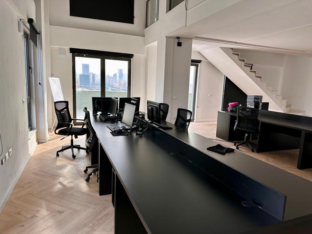 AFFITTIAMO AMBIENTE DUPLEX PER UFFICI AL NUOVO BOULEVARD !