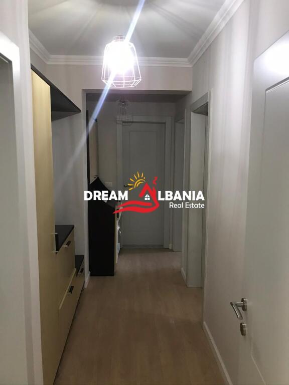 Appartamento 3+1 in affitto nella zona del centro vicino al ristorante Piazza a Tirana (ID 4231201)