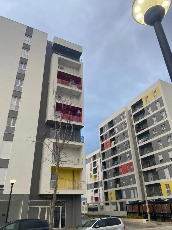 VENDESI APPARTAMENTO 2+1+2 UNIVERS CITY