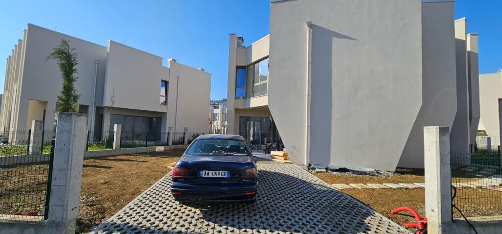 VILLA IN AFFITTO – GREEN VALLEY RESIDENCE, LAGO ASCIUTTO