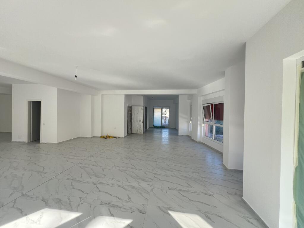 Ambienti commerciale in affitto presso Residenza Kaimi
