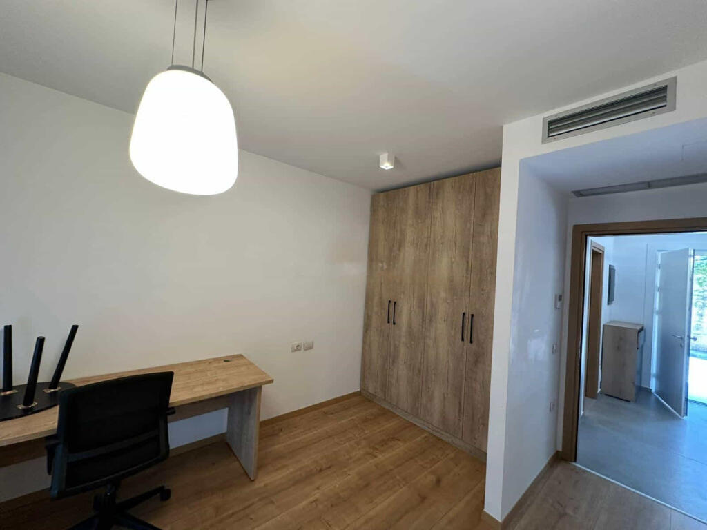 Villa su 3 piani in affitto presso Olive Grove Residence (ID BV22503) Tirana