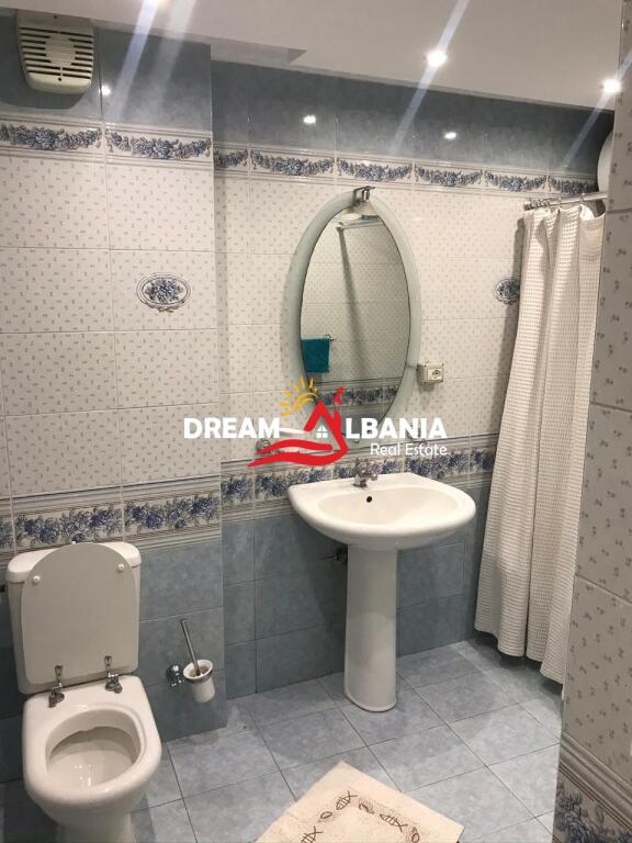 Appartamento 3+1 in affitto nella zona del centro vicino al ristorante Piazza a Tirana (ID 4231201)