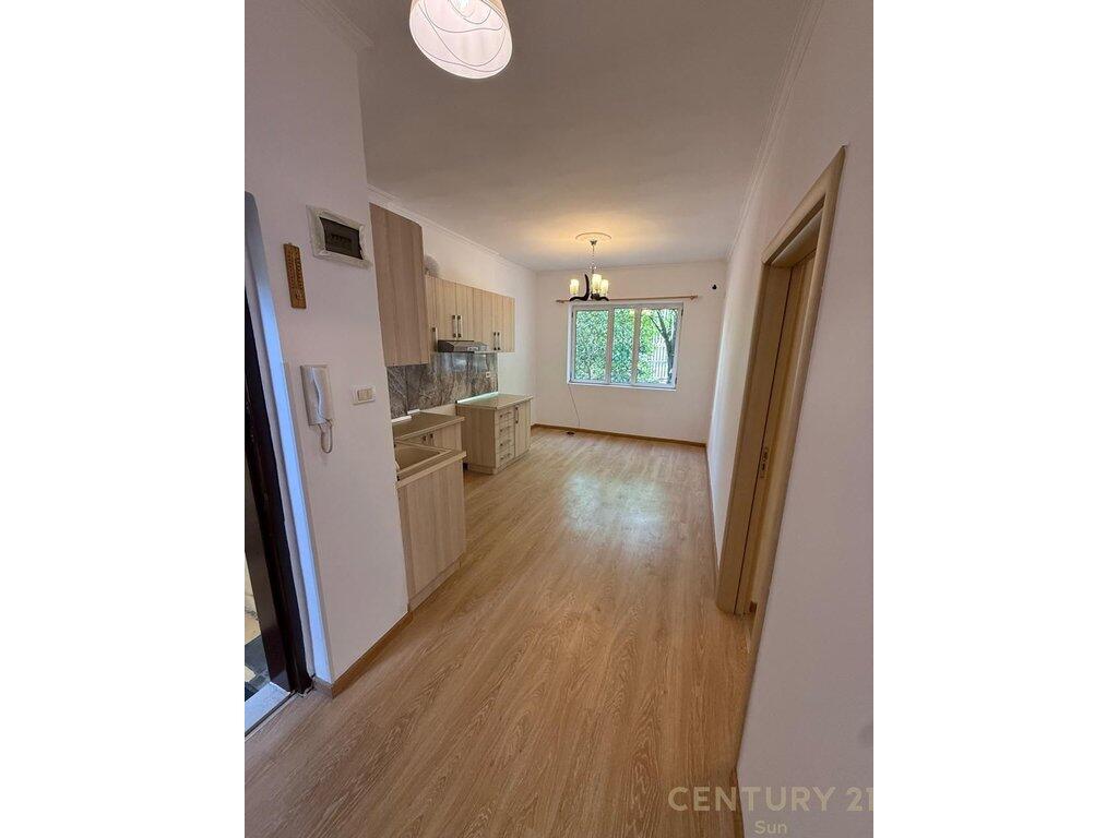 Appartamento 2+1 In Affitto a Myslym Shyri, Tirana - 500€ | 70 m²
