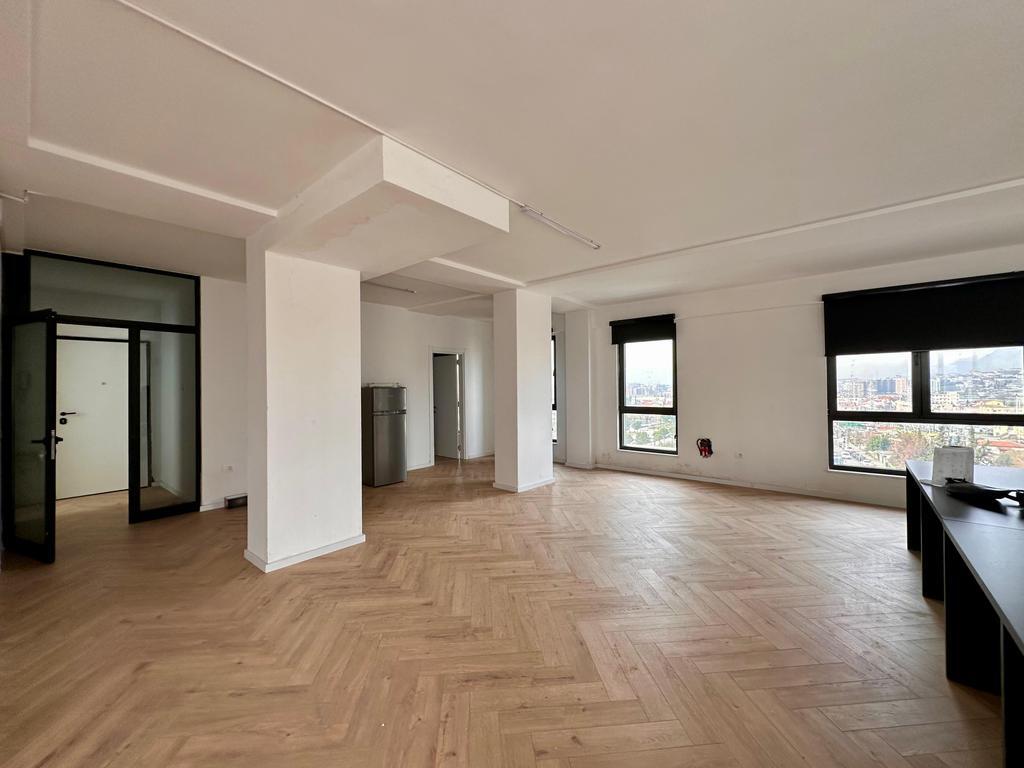 AFFITTIAMO AMBIENTE DUPLEX PER UFFICI AL NUOVO BOULEVARD !