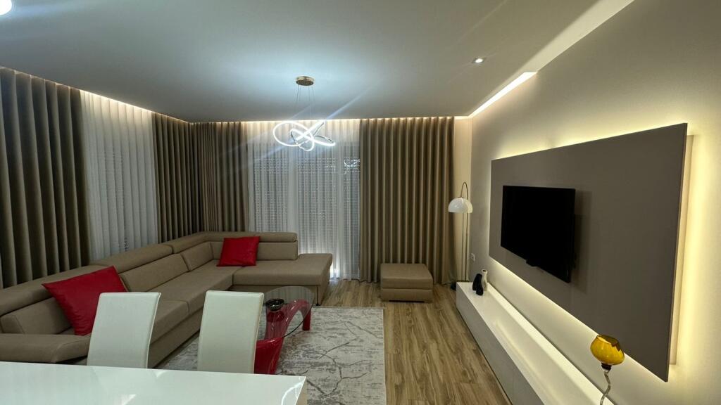 Rent apartment 2+1+2  750€ 📍Xhamllik