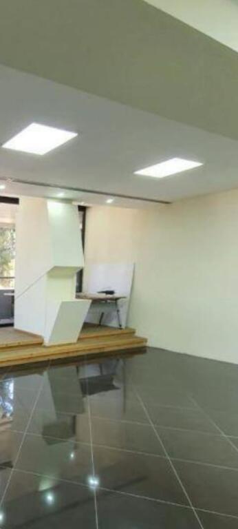 Locale commerciale in affitto