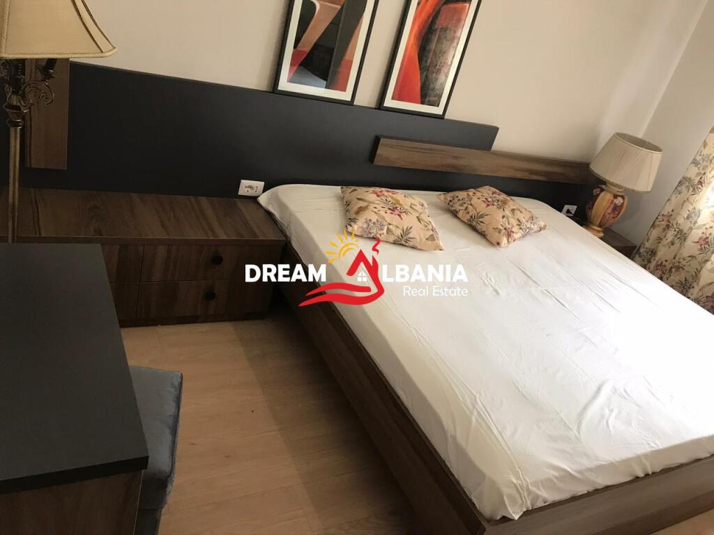 Appartamento 3+1 in affitto nella zona del centro vicino al ristorante Piazza a Tirana (ID 4231201)