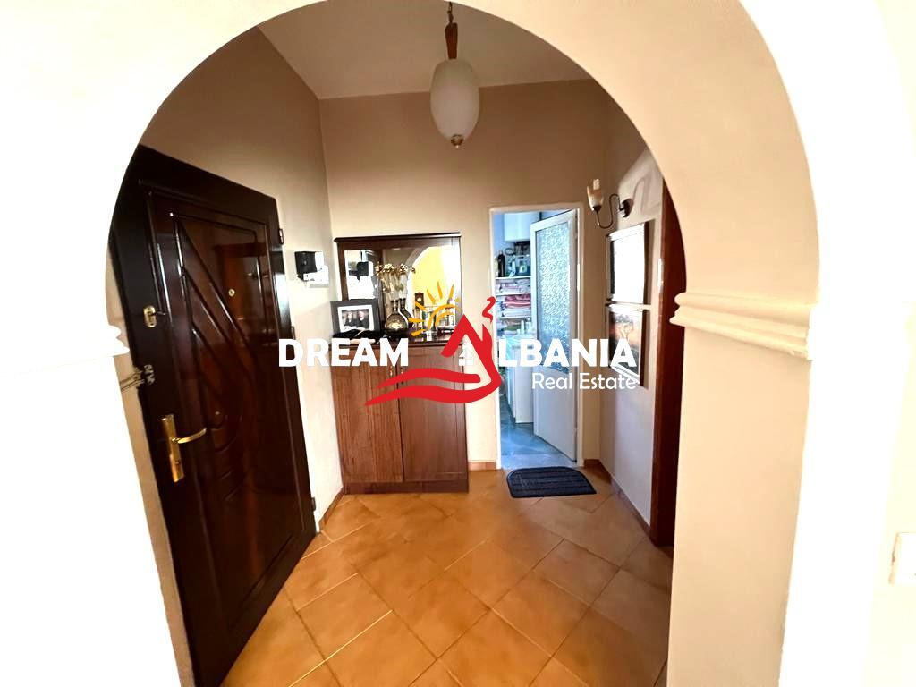 Appartamento 2+1+Veranda in vendita a Laprake vicino a Kupola, Tirana ID (41211464)