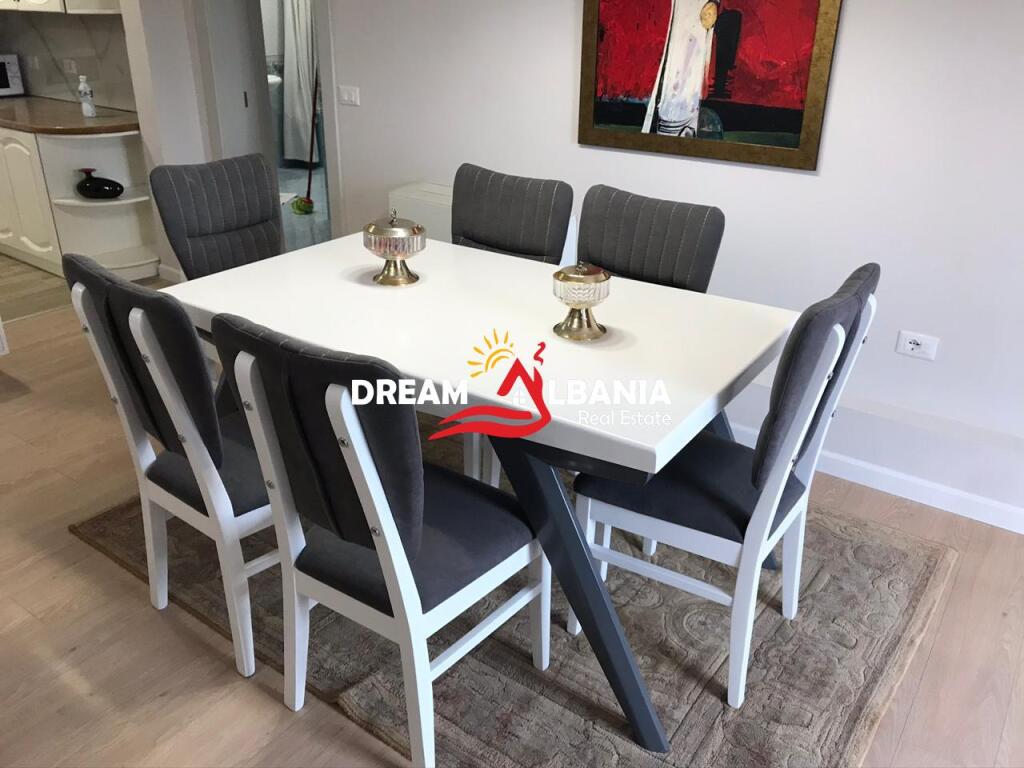 Appartamento 3+1 in affitto nella zona del centro vicino al ristorante Piazza a Tirana (ID 4231201)