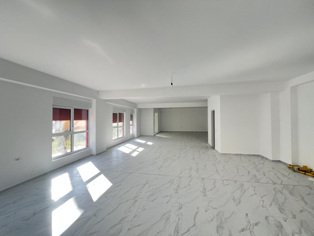 Ambienti commerciale in affitto presso Residenza Kaimi
