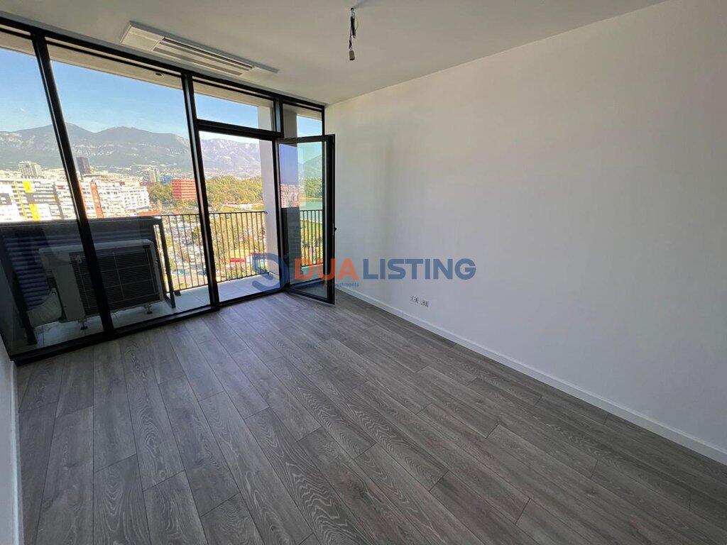 Locale per ufficio in affitto presso Lake View Residence!