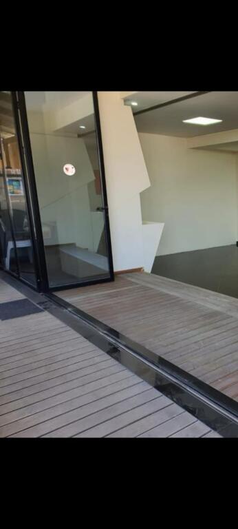 Locale commerciale in affitto
