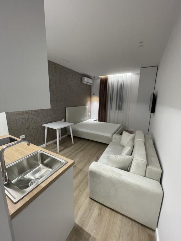 AFFITTASI 2 APPARTAMENTI 1+1 & 1 MONOLOCALE BLOCCO 1.500 EURO