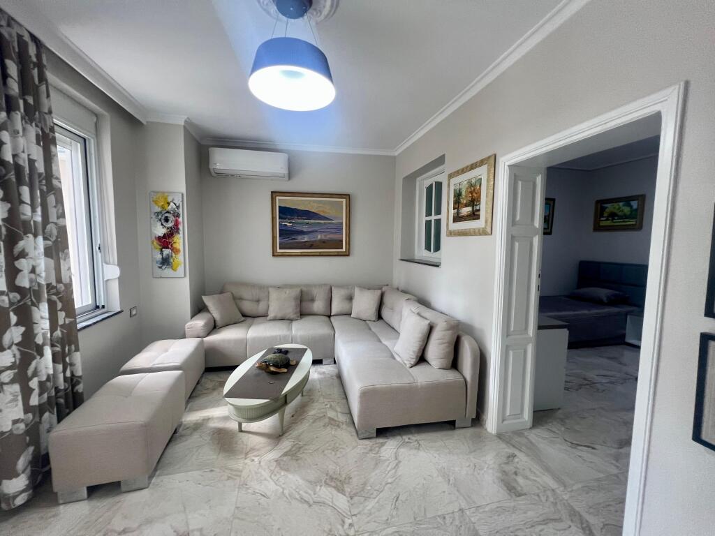 Casa Privata in Affitto a Vlora