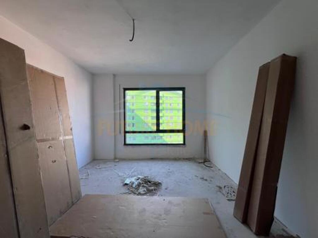 In vendita, Appartamento 3+1+2, Via 5 Maggio, Tirana.