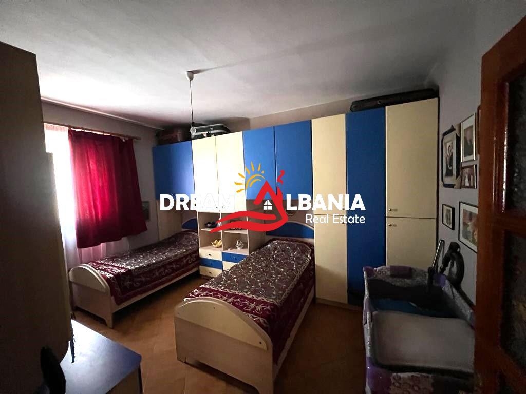 Appartamento 2+1+Veranda in vendita a Laprake vicino a Kupola, Tirana ID (41211464)