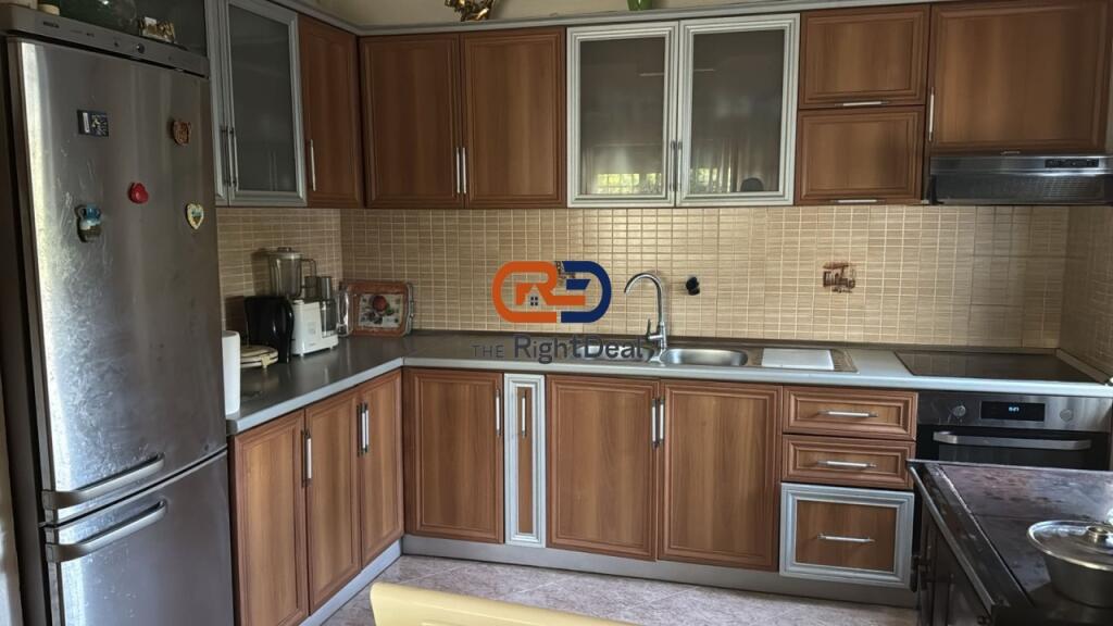 In Neighborhood No.13 Beach Durres, Individual 3-Story Villa + Attic for Sale !!!