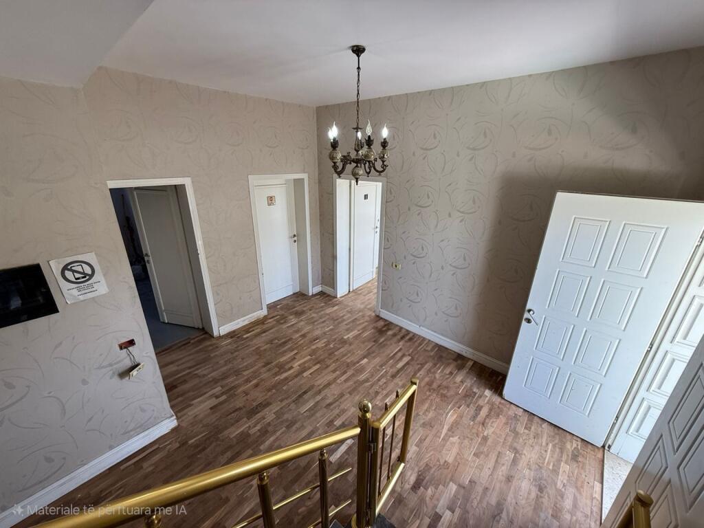 🌿 Villa in Affitto – vicino alla Scuola Unita, Tirana