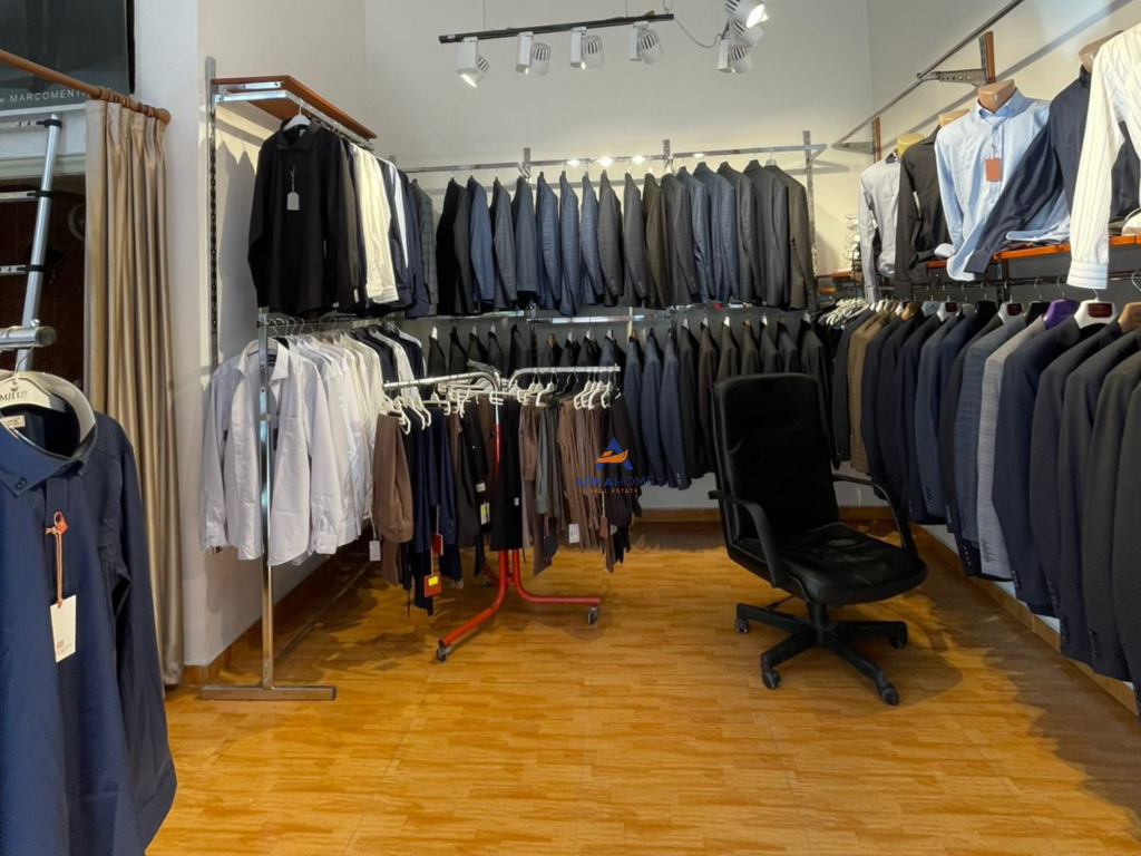 LOCALE IN AFFITTO 20M2 "VICINO AL DISTRIBUTORE DI CARBURANTE GAZHELI, ZOGU I ZI" 50.000 LEKE