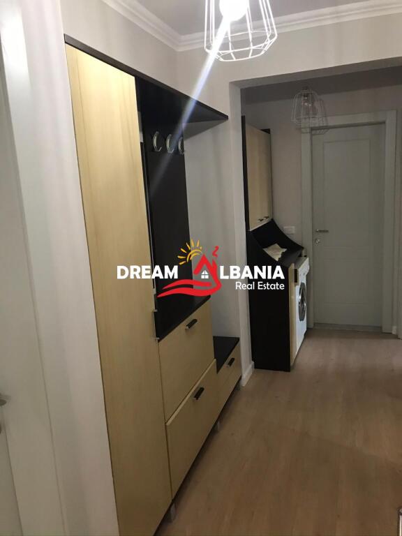 Appartamento 3+1 in affitto nella zona del centro vicino al ristorante Piazza a Tirana (ID 4231201)