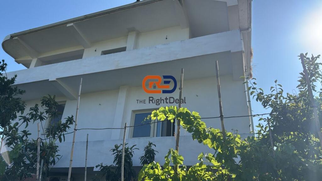 In Neighborhood No.13 Beach Durres, Individual 3-Story Villa + Attic for Sale !!!