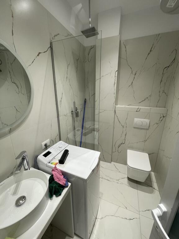 AFFITTASI 2 APPARTAMENTI 1+1 & 1 MONOLOCALE BLOCCO 1.500 EURO