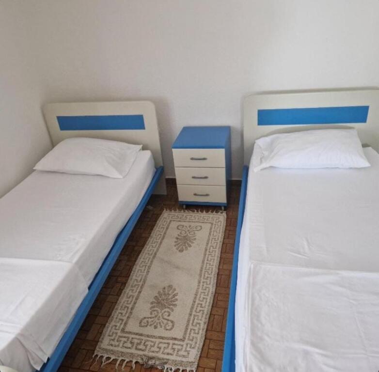 Super ap 2+1 on besa street third floor (private villa)
