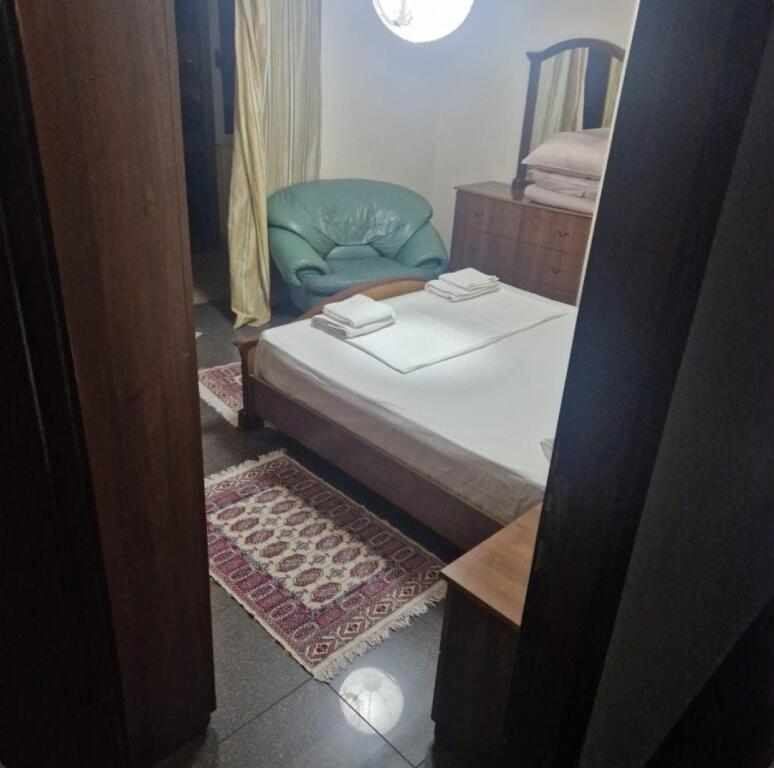 Super ap 2+1 on besa street third floor (private villa)