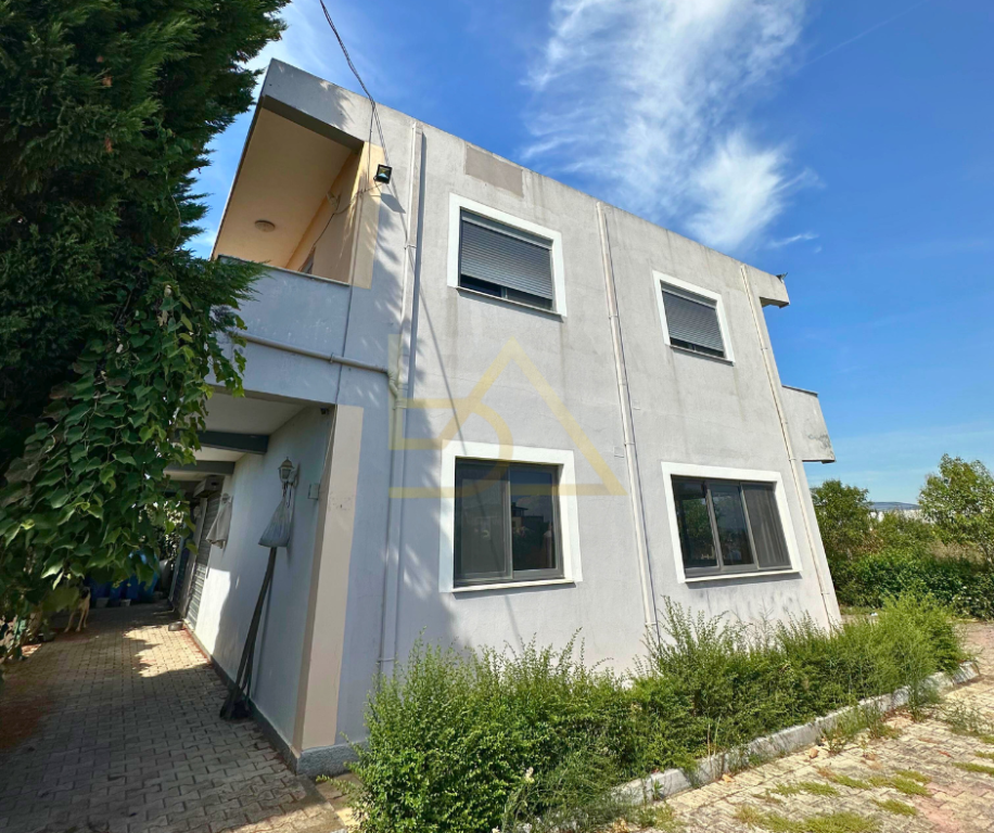 Villa + Terreno in vendita – Durrës, Shënavlash
