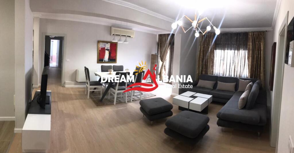 Appartamento 3+1 in affitto nella zona del centro vicino al ristorante Piazza a Tirana (ID 4231201)