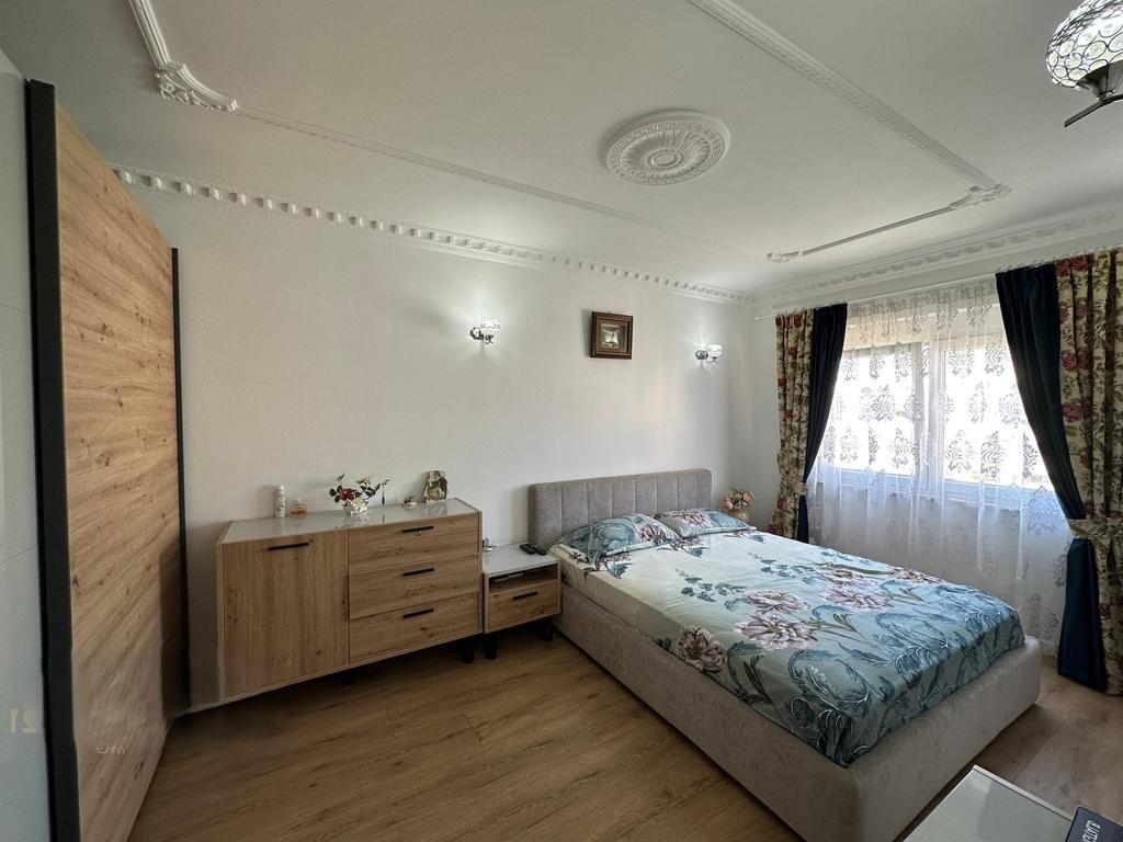 Appartamento 3+1+2 in vendita a Blloku Gintash, Laprake! 205.000 €