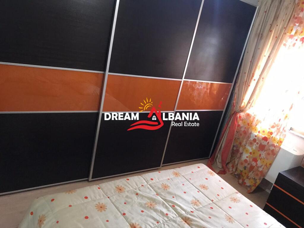 Appartamento 3+1 in affitto nella zona del centro vicino al ristorante Piazza a Tirana (ID 4231201)