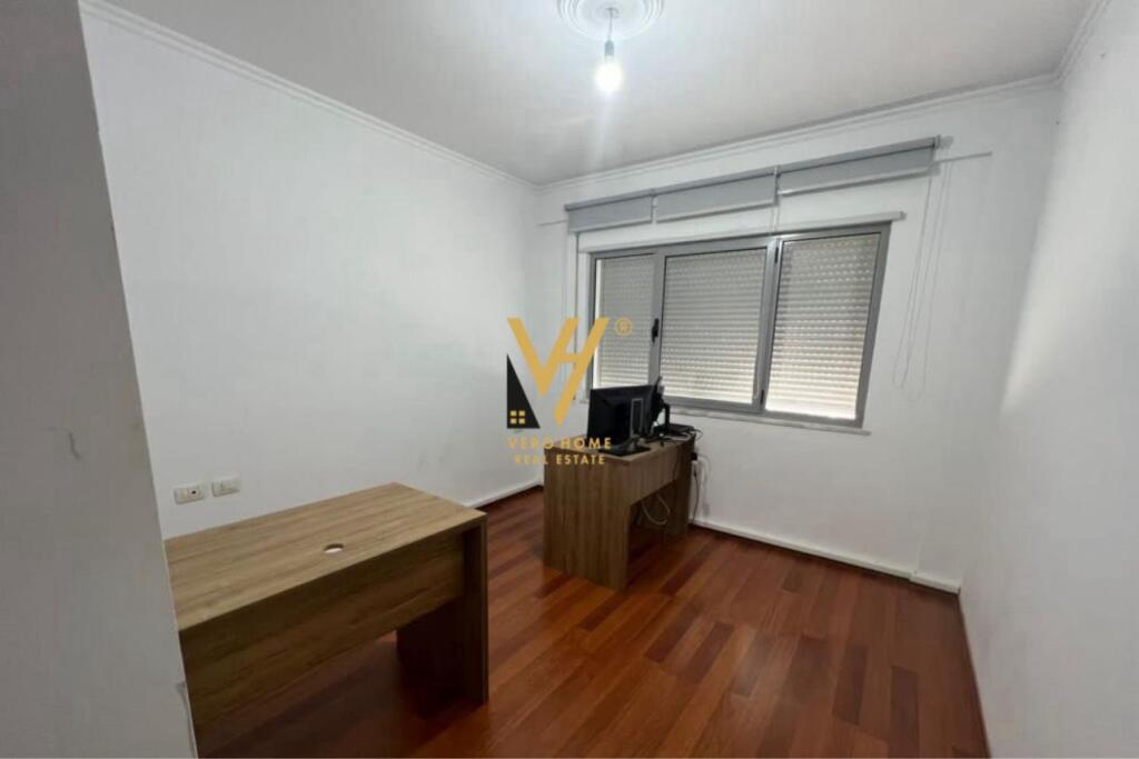 UFFICIO 130 M2 IN AFFITTO AL 5 MAJI, CENTRO CONCORD 950 EURO