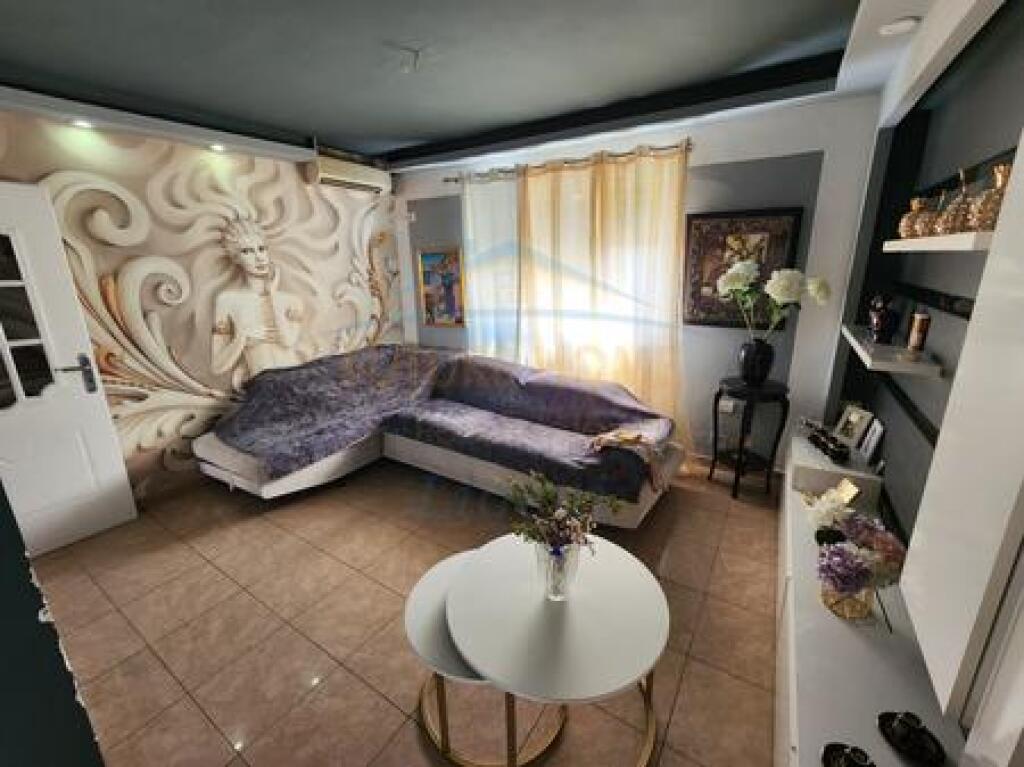 In vendita, Appartamento 2+1, Via Kavaja, Tirana