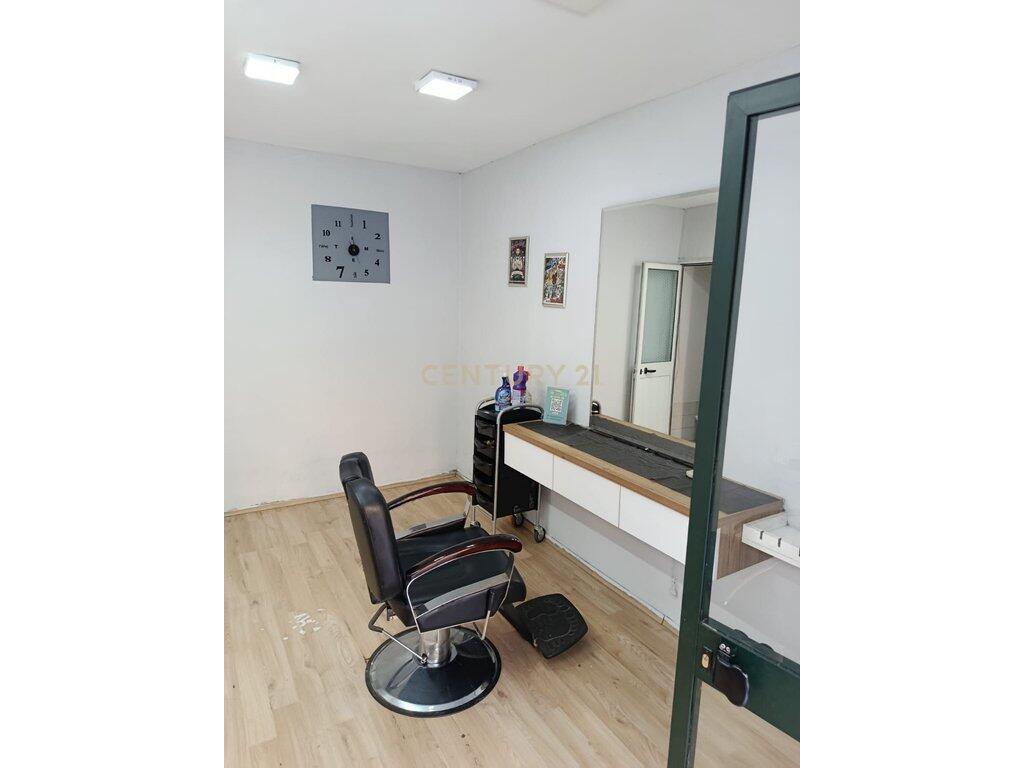MYSLYM SHYRI, WE RENT BARBER SHOP