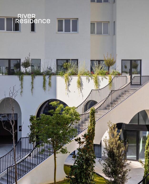 NEGOZIO IN AFFITTO 330 M2 CAMPO DI AVIAZIONE 5000 EURO